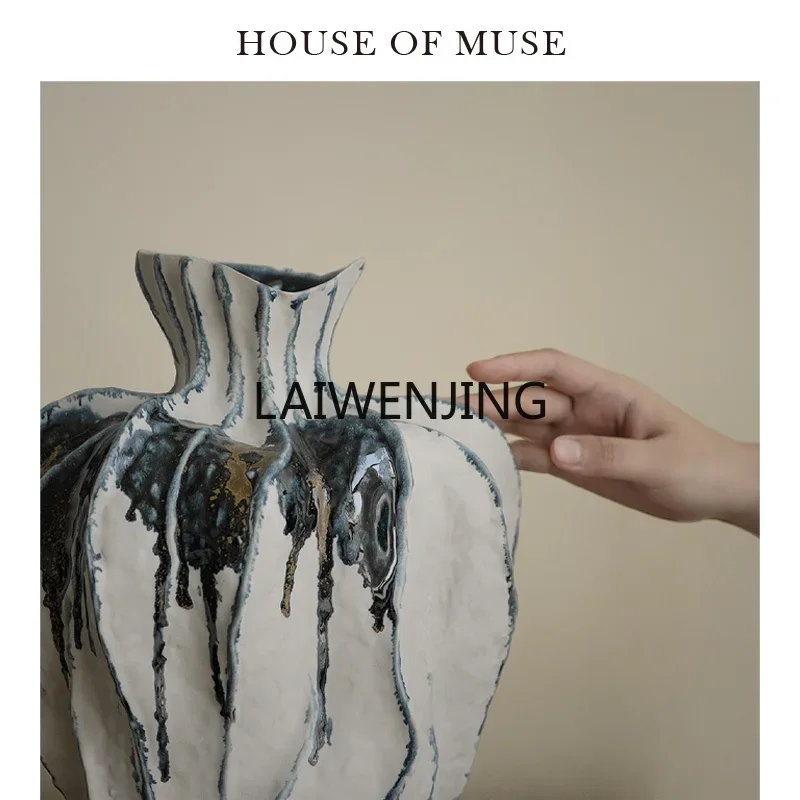 مزهرية LYN Oriental Paris/ "Liu Mo Ban Qing" مصنوعة يدويًا من السيراميك مزهرية فنية لتزيين الزهور العتيقة