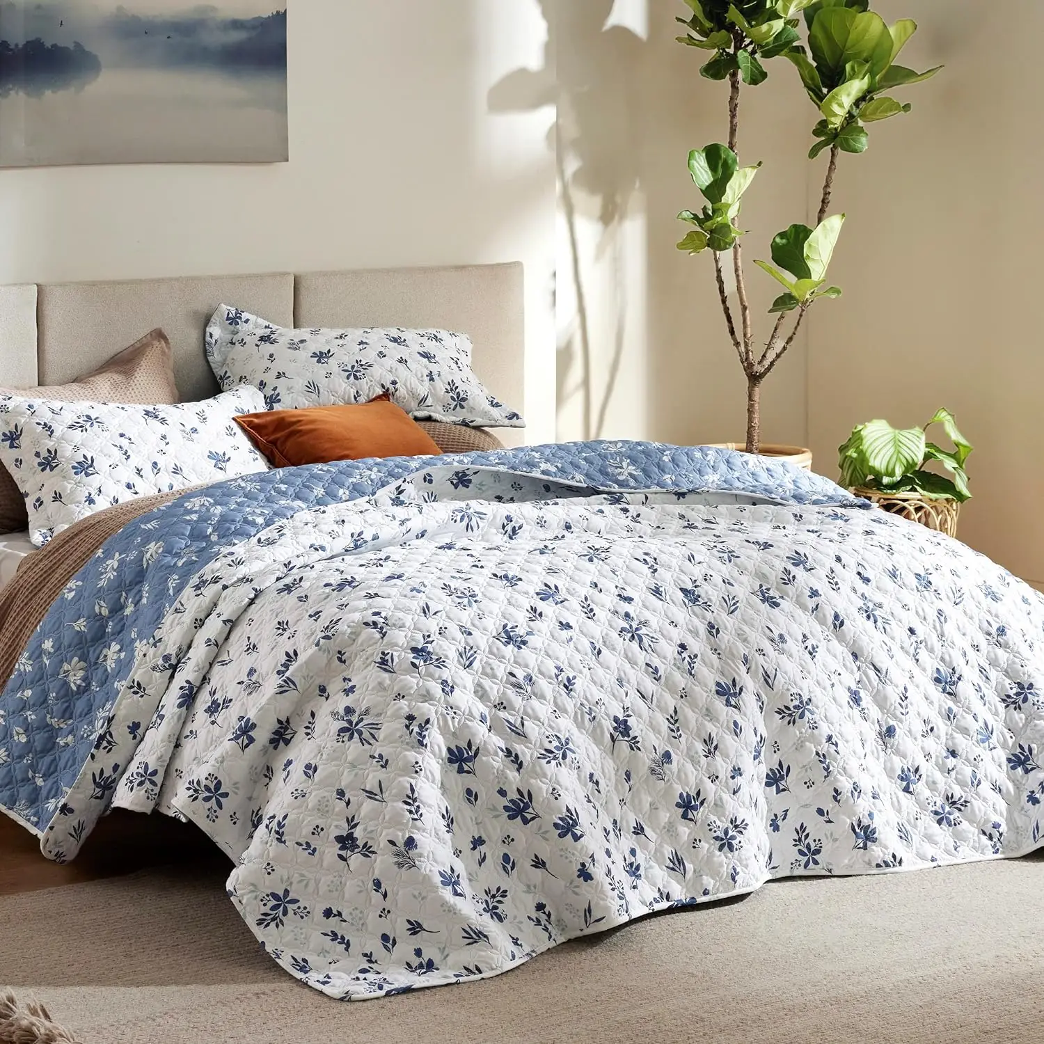 Bedsure Floral Quilt Set Queen - Reversible Blue & White Quilt Bedding Set, Daisy Design Bedspread