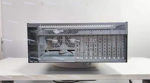 8049ETX Tower Server Chassis, Tower Exchange, Ultra-wide ETX Outlet Board + Redundant Power Supply