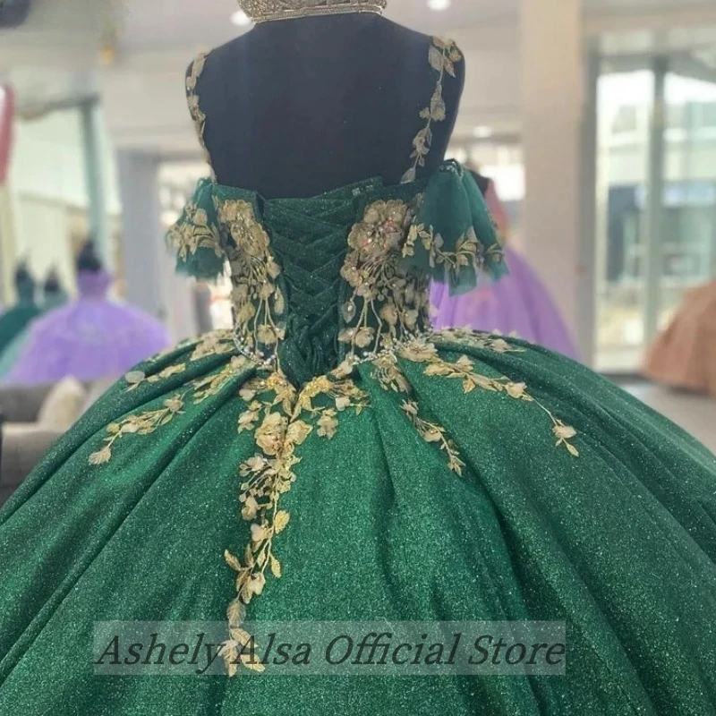 Charming Luxury Green Ball Gown Quinceanera Dresses Cap Sleeve Lace Applique Corset Women Prom Birthday Party Dress Formal Wear