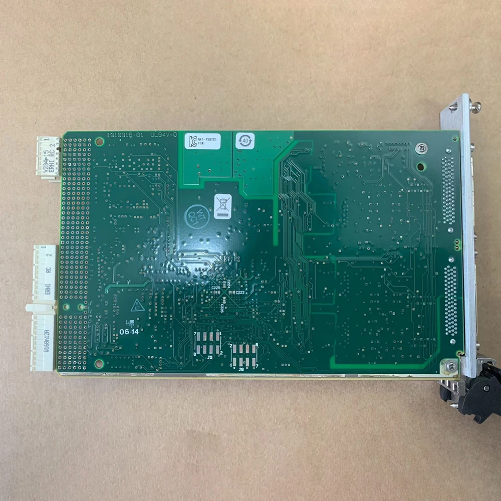 

PCI-6723 для карты сбора аналогового вывода с статикой и сигналом N I 778701-01