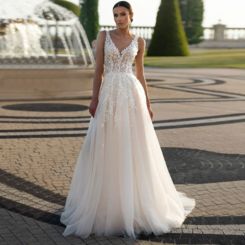 Romantische Vrouwen Tule Trouwjurk voor Bruiden Aangepaste Corset A-lijn Applicaties Kant Bruidsjurk met V-hals Sweep Trein