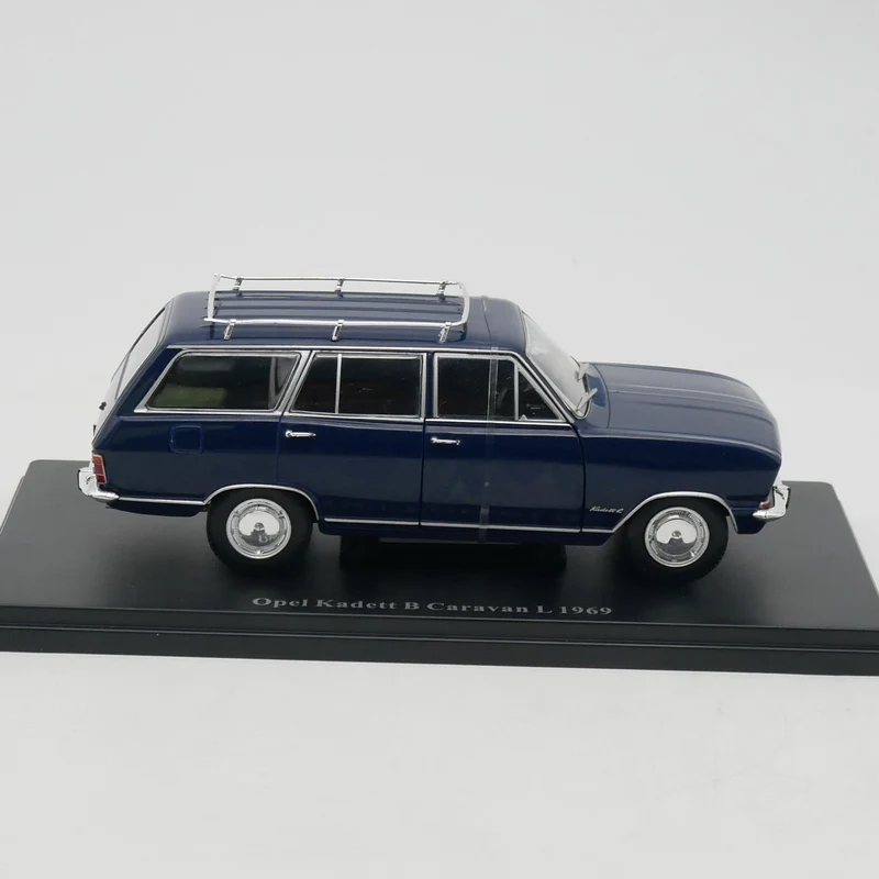 IXO 1:24 Opel Kadett B Caravan L 1969 Diecast Car Model Metal Toy Vehicle