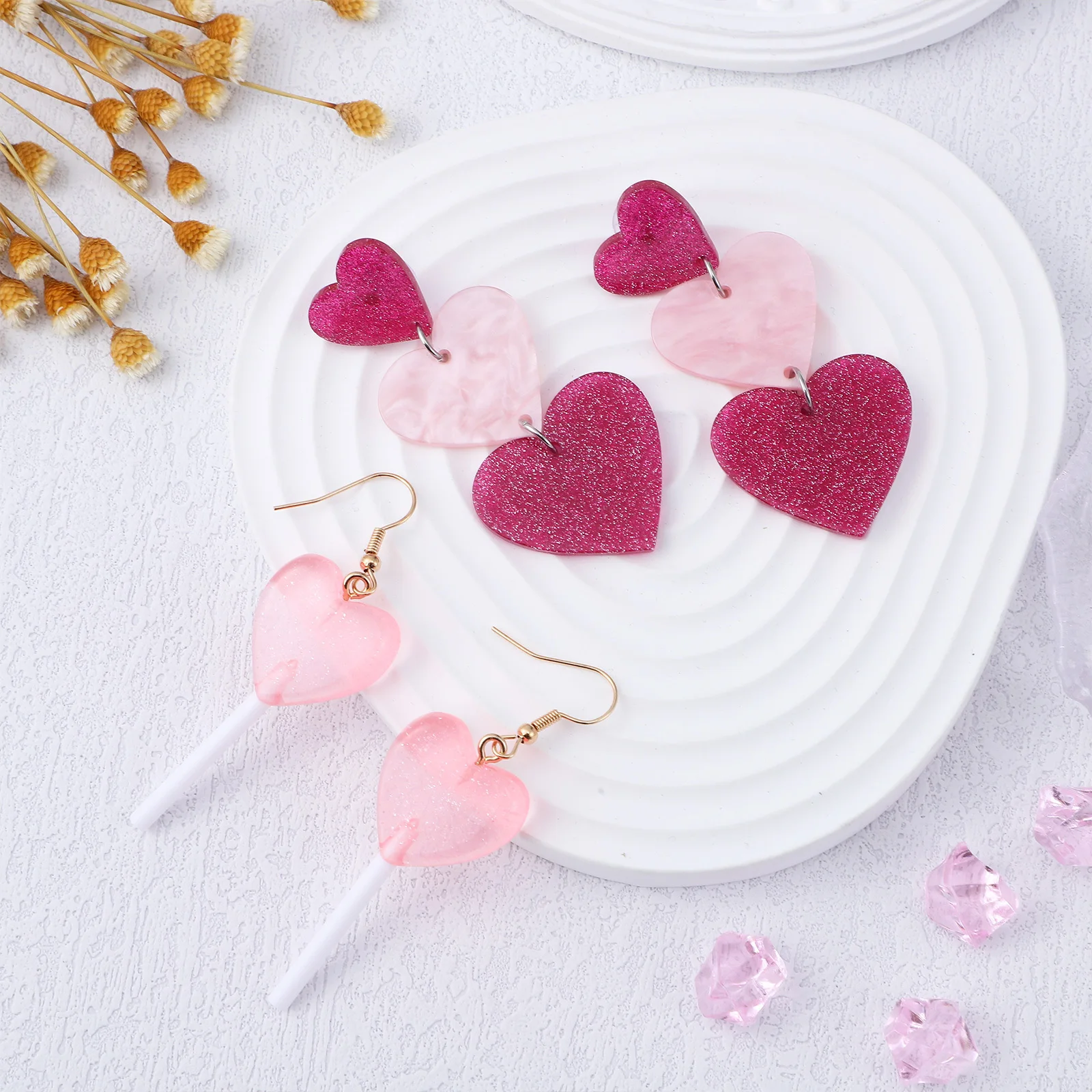 

2Pairs Heart Earrings Dangle Pink Design Lightweight Love Drop Earrings Valentines Day for Women Fashion Jewelry