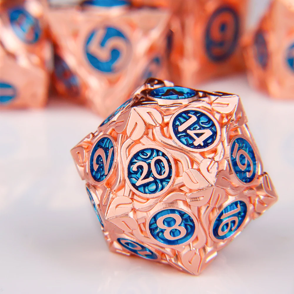 

Набор твердых металлических кубиков для игр DND, красочные металлические многогранные игральные кости премиум-класса для настольного ролевого сада, идея подарка на Хэллоуин и День Благодарения