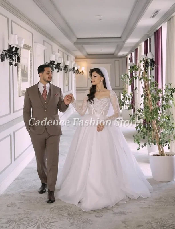 ที่กําหนดเองหวานสีขาวผู้หญิงแขนยาวชุดแต่งงานลูกไม้ Applique Multi Lace ชุดเจ้าสาว A-Line Dresses