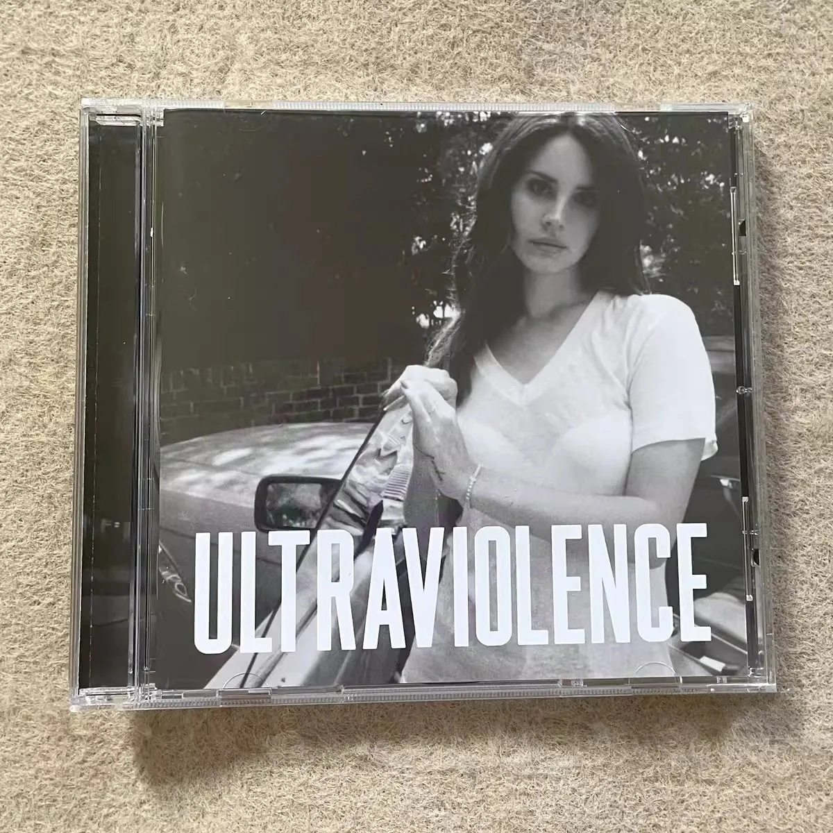 

Lana Del Rey Ultraviolence – Dreamy Psych-Rock & Baroque Pop Album for Devoted Fans & Curated Collectors