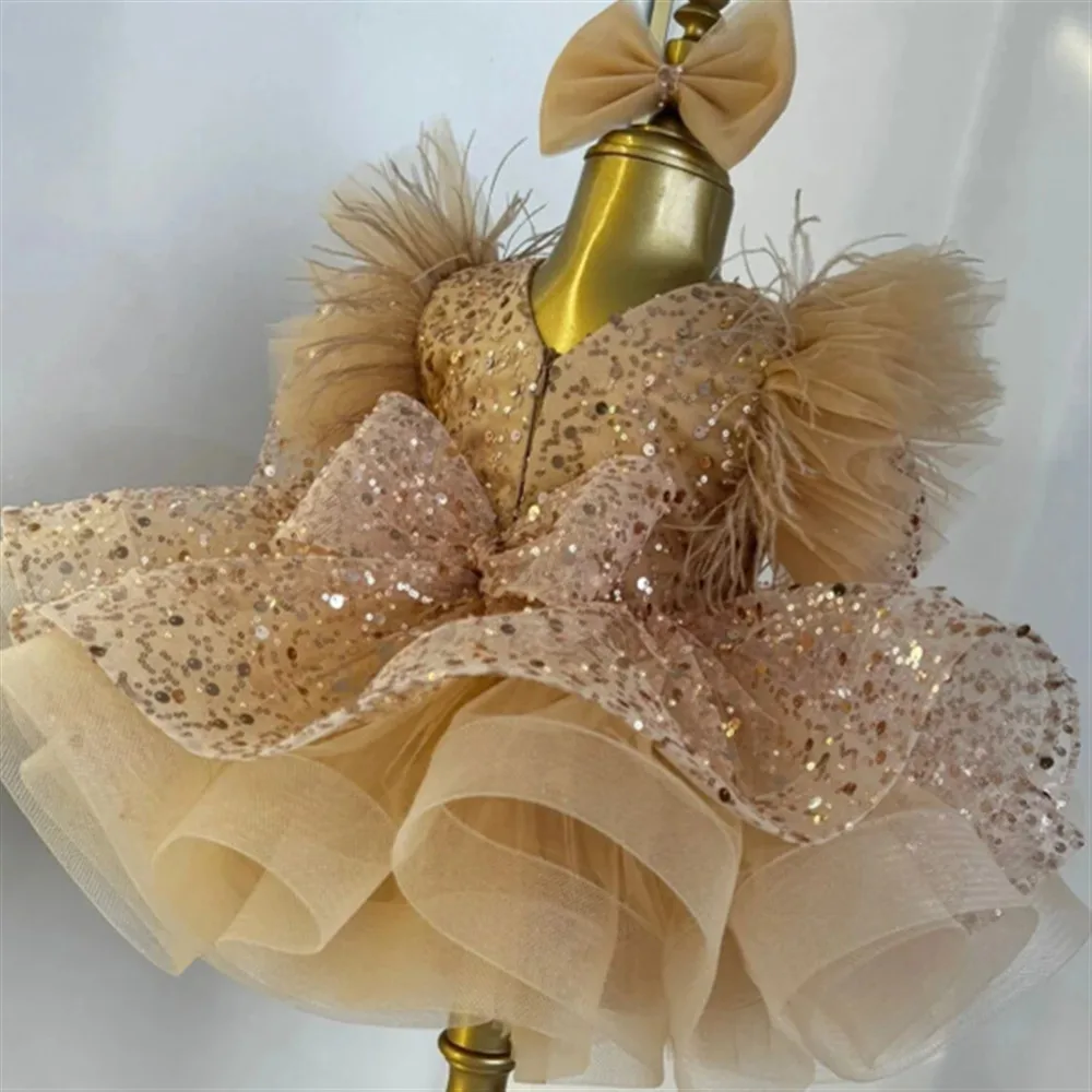 Abito da sposa per ragazza di fiori carino con piume di paillettes con fiocco Abito da principessa gonfio per festa di compleanno per bambini, abito da comunione personalizzato