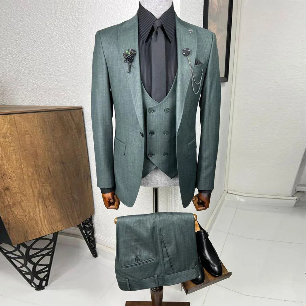 

2025 Formal Occasion Men Suits 3 Pieces Jacket Pant Business Special Custome One Button Peak Lapel Male Clothing Classic Fashion