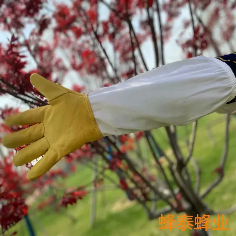 A 2PCS Beekeeping Protective Gloves, Sheepskin Gloves, Yellow Skin White Cloth Gloves