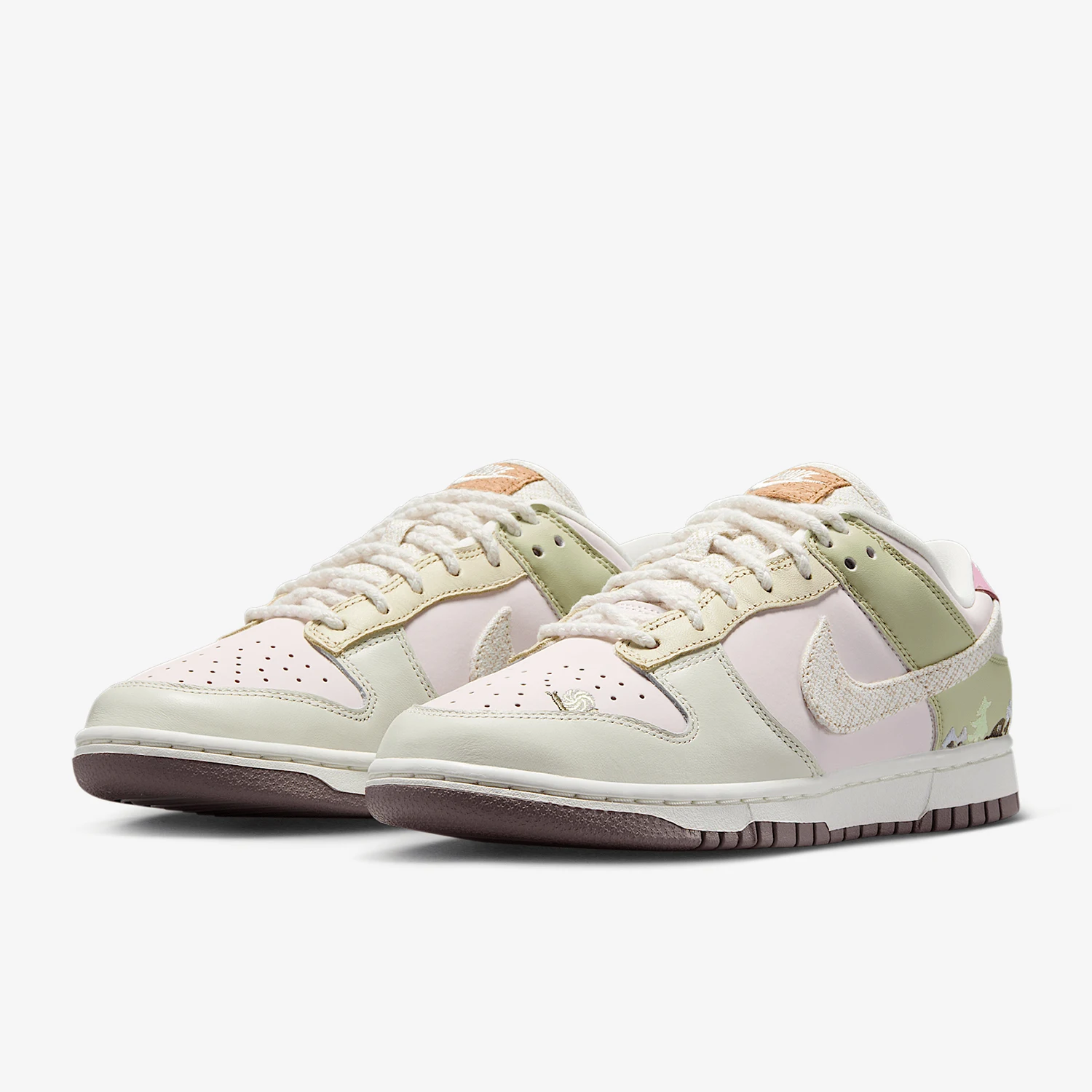 

Nike genuine Dunk Low LX Women's Low-Top Classic Sneakers IB8876-661