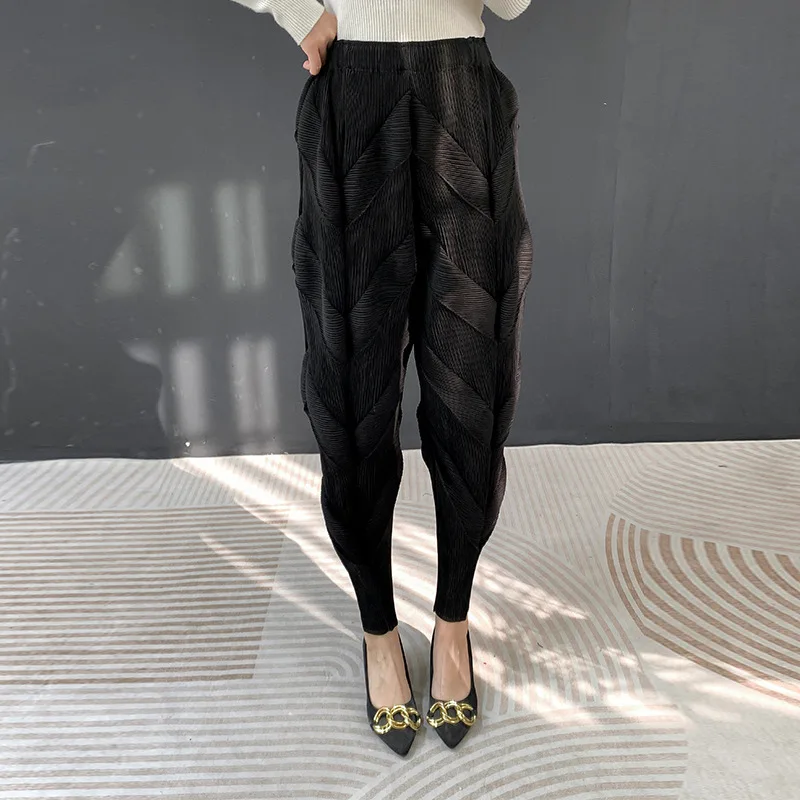 Miyake Pleated 2026 Spring/Summer Calf Pants Loose Pleated Pants Three-dimensional Comfortable Silky Pleated Clothing Pleats