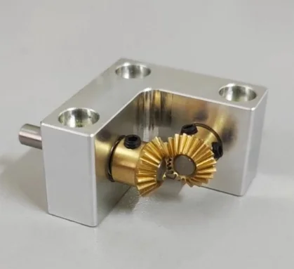 Right Angle Commutator Small Bevel Gearbox 90 Degree Drive Angle Converter, Output Shaft Diameter 4 Mm