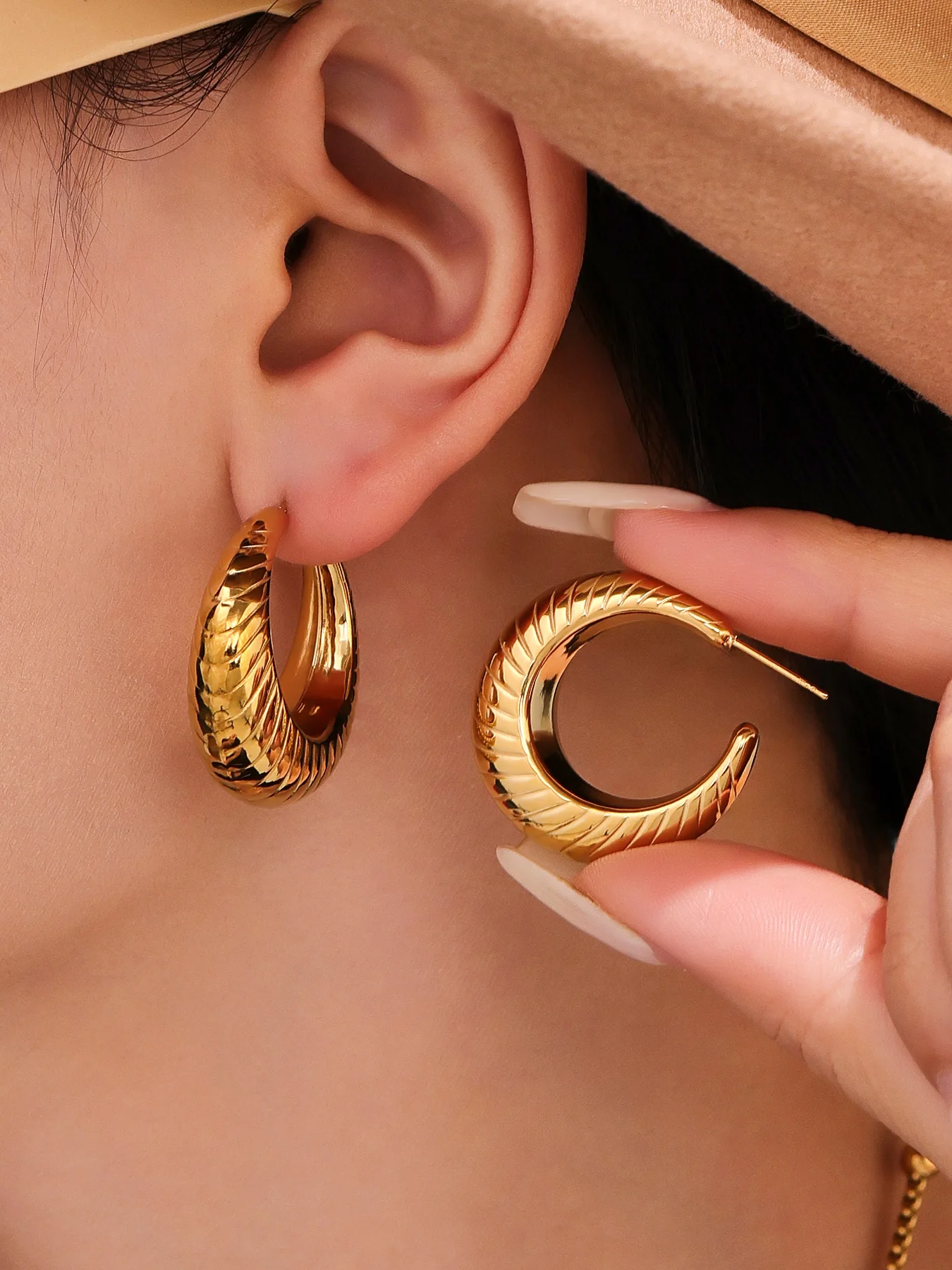 Chunky Texture Gold Plated Earrings For Women Moon C Shape Stainless Steel Ear Stud Waterproof Jewelry