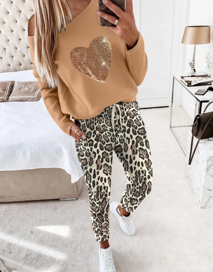 Elegant Two Piece Set for Women Autumn Sequin Heart-Shaped Slanted Collar Long Sleeved Pullover Leopard Print Pocket Pants Set