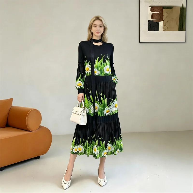 Miyake Pleated Women's Casual Dress 2026 New Fashion Printed Round Neck Lantern Sleeves Loose Elegant Dress