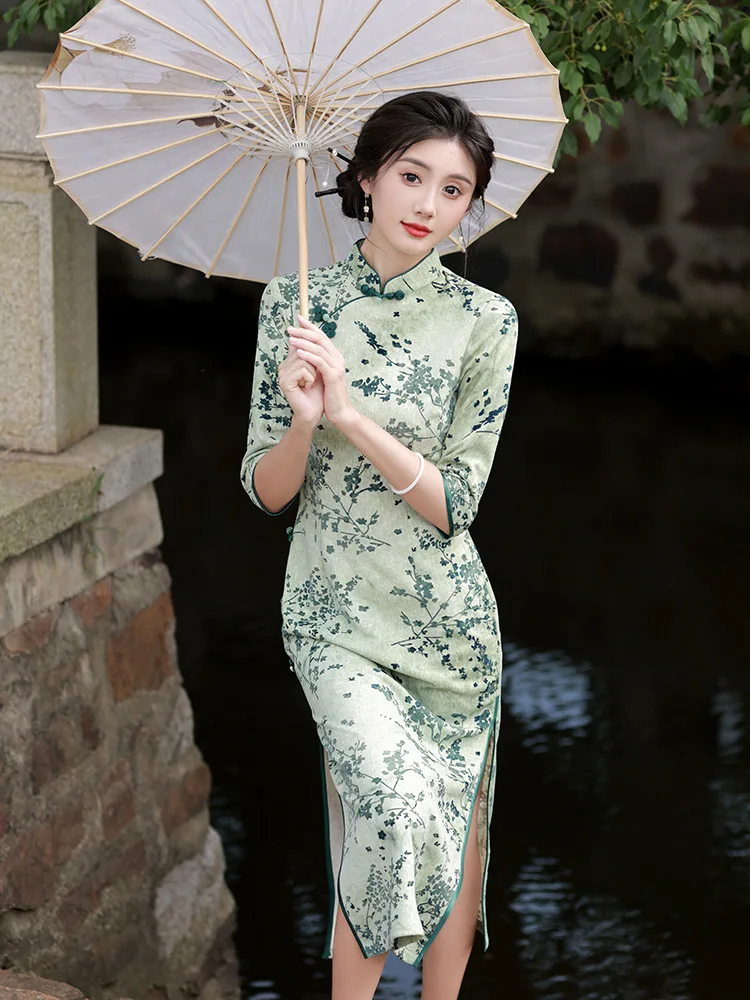 Women Seven Points Sleeve Flock Cheongsam Elegant Side Eight Button Chenille Qipao Chinese Dresses