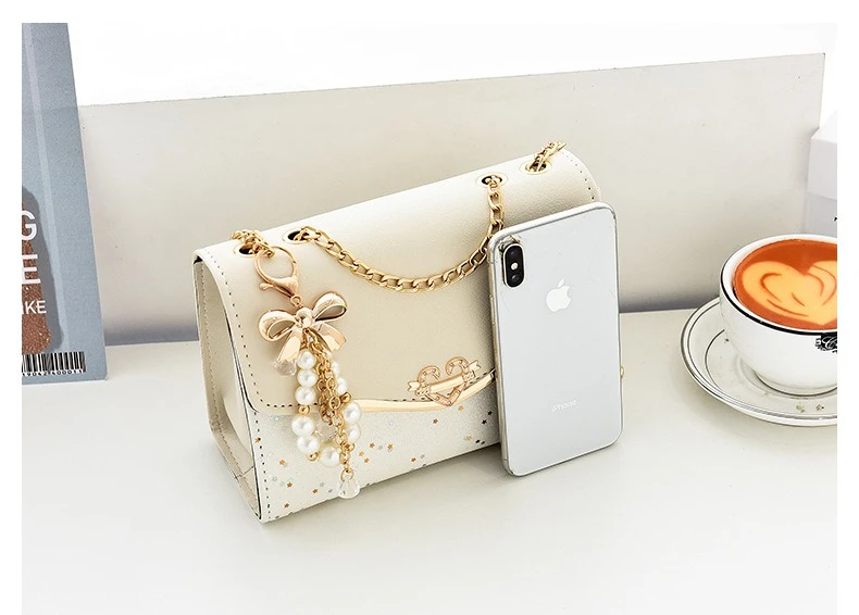 Hochwertige Handtasche aus PU-Leder, Damenhandtasche, einfarbige Umhängetasche, Damen-Messenger-Tasche, kleine Tragetasche für Damen und Mädchen. – Detail 6