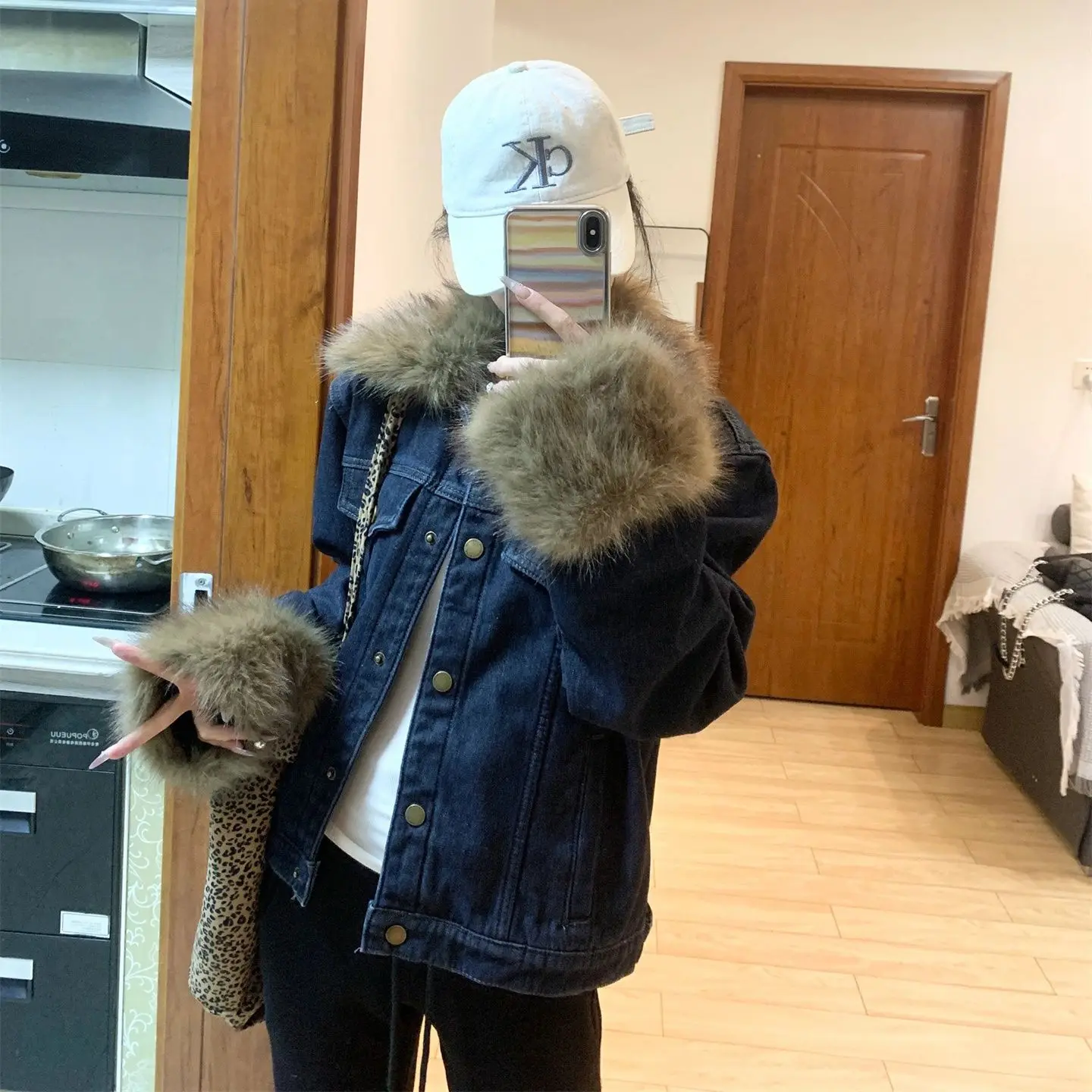 

Джинсовые пальто для женщин, куртки с длинными розовыми рукавами и лацканами, женские меховые плюшевые женские зимние куртки с широким вырезом и воротником-стойкой, двусторонние французские