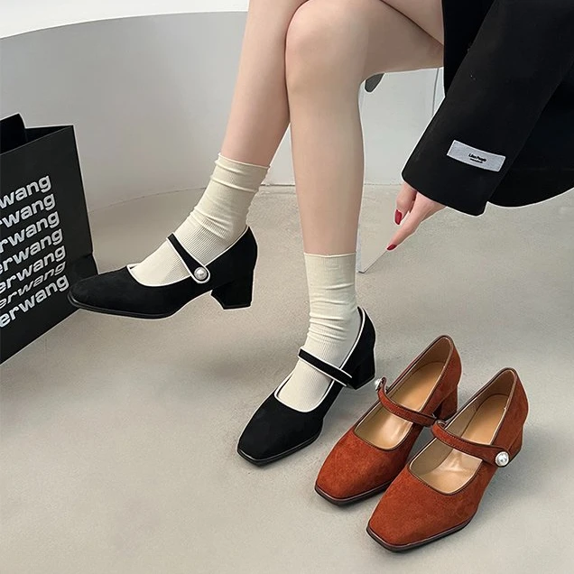 Square toe versatile women's shoes 2024 early spring new item, coarse heel suede single shoe, retro fashion casual women's shoes