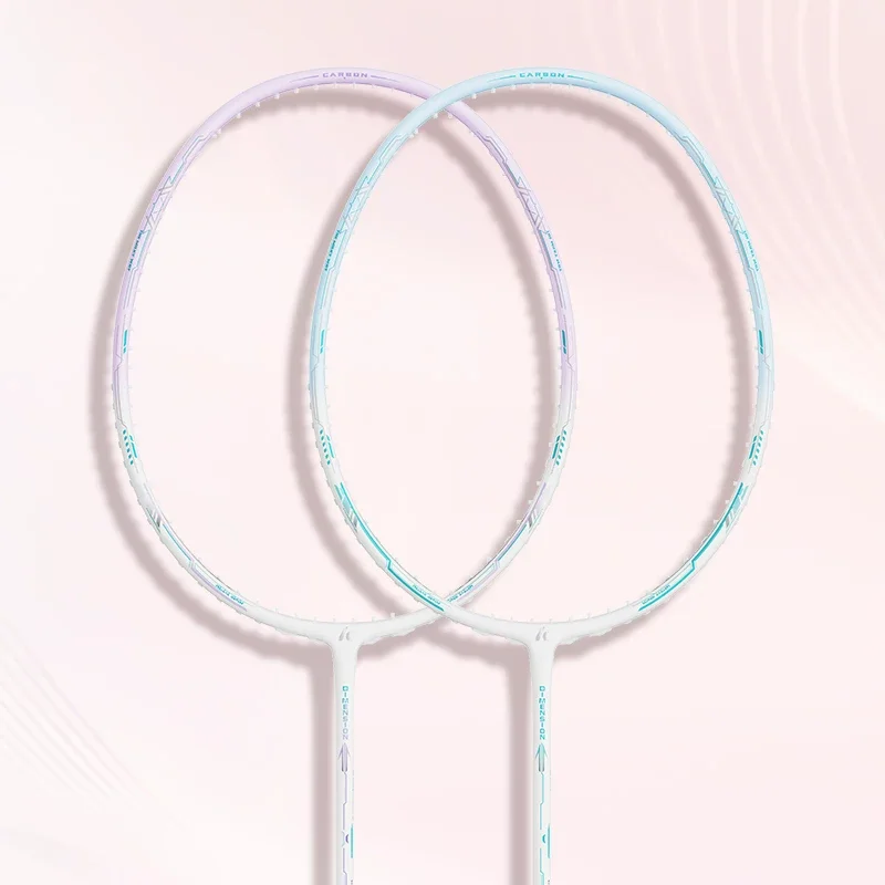 مضارب كرة الريشة خفيفة الوزن للغاية