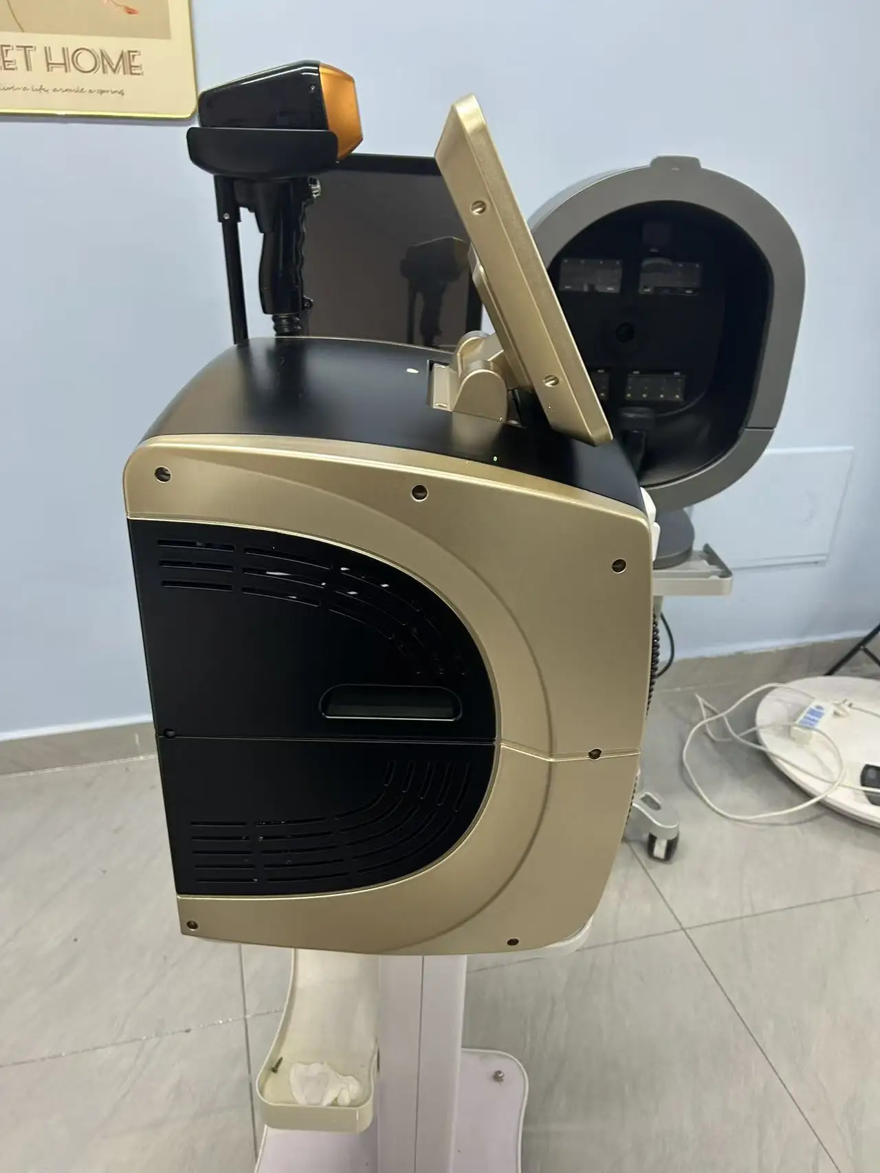 

Depiladora Laser 808NM 755NM 1064NM Диодный лазерный аппарат для удаления волос Безопасная безболезненная постоянная депиляция Самый популярный новый стиль