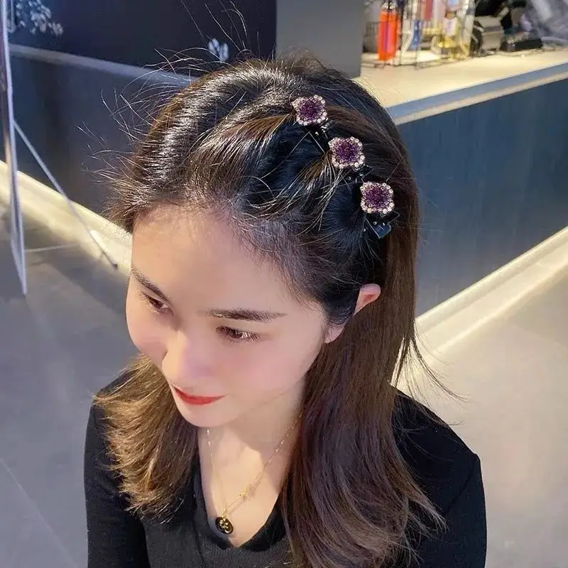 

New Fashionable Women's Four Seasons Clover Braided Hair Accessories Side Clip Shining Crystal Stone Braided Hairclip