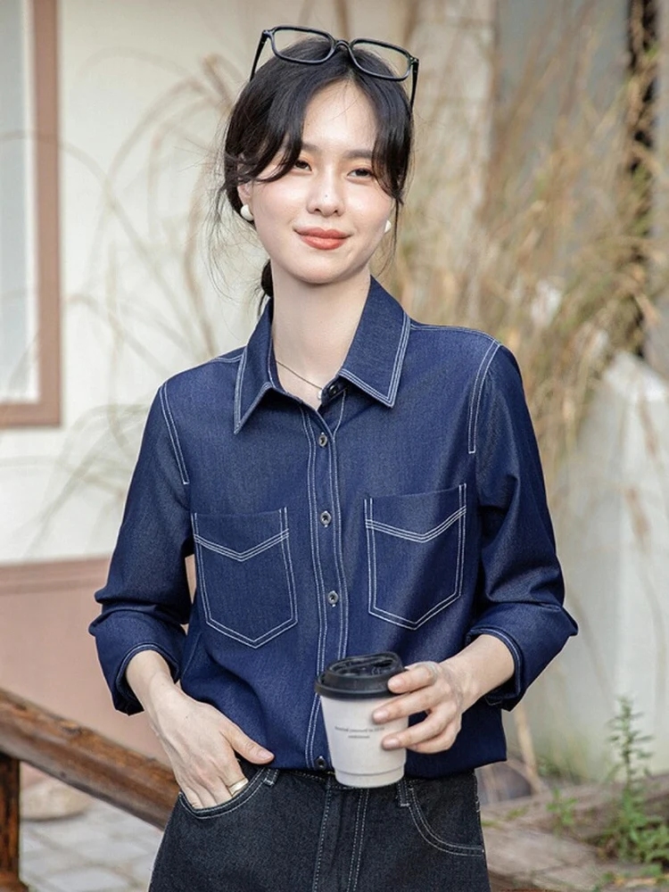 

Темно-синяя ретро-рубашка из мягкого денима для женщин, повседневная, для многослойных образов, осенне-зимняя, новая, в гонконгском стиле, модный топ