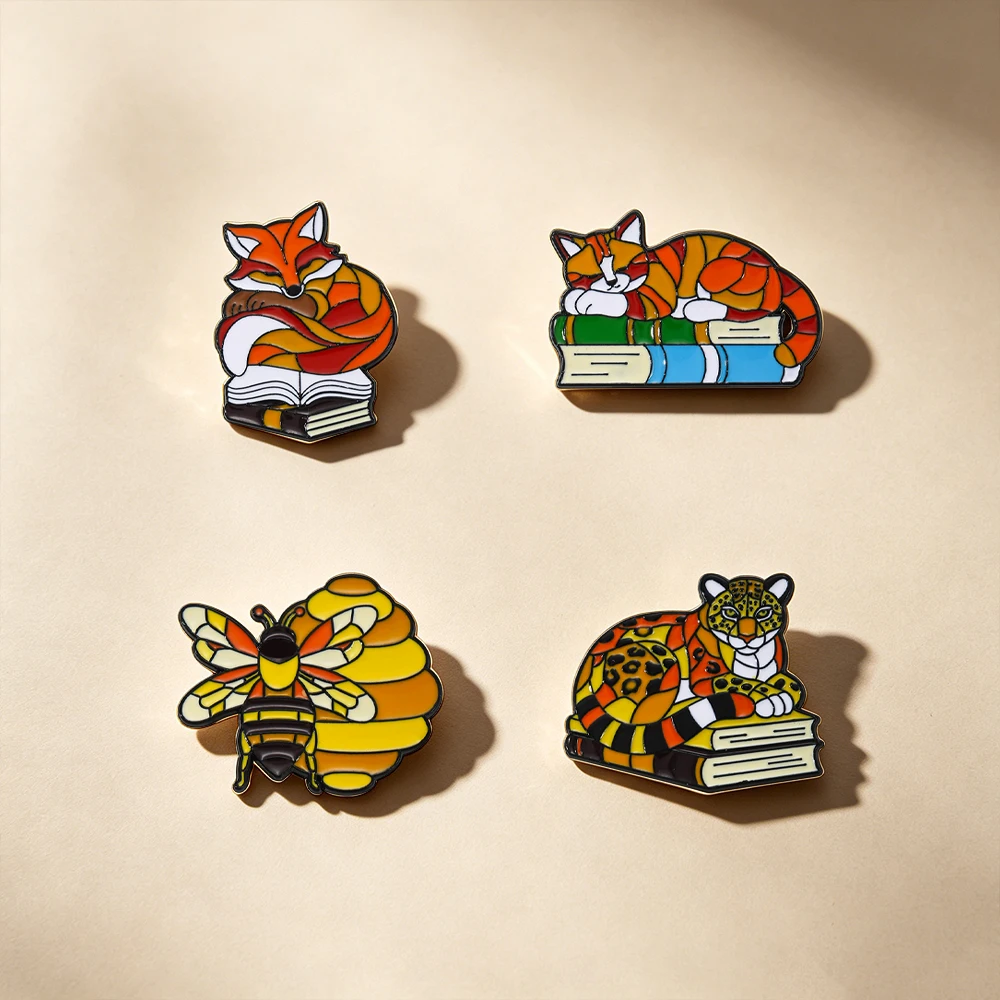 4 PCS Colorful Fox Enamel Pins Cute Cartoon Glass Style Brooches for Backpacks Animal Lapel Badges for Fox Lovers & Bookish Gift