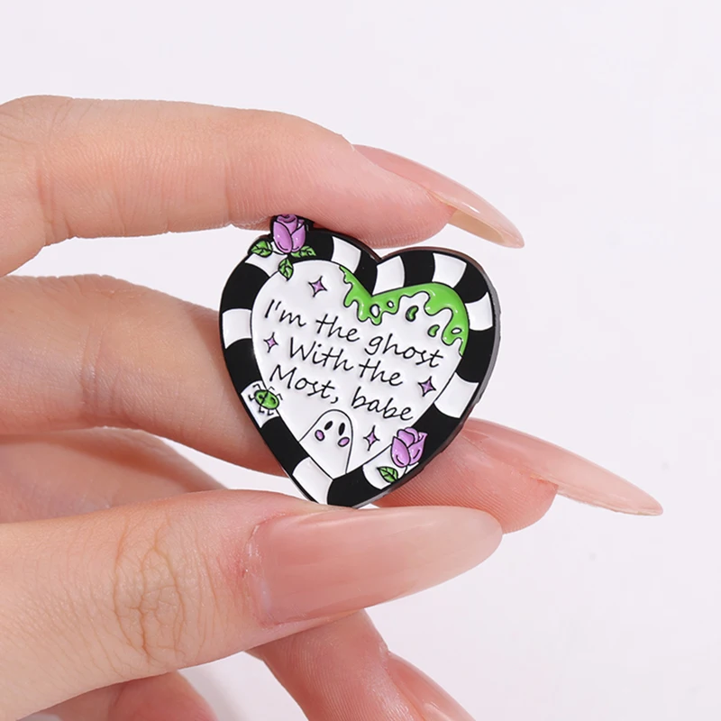 Alfileres de esmalte de fantasma de corazón lindo personalizado, soy el fantasma con la mayoría de los broches, insignias de solapa, joyería gótica Punk, regalo para amigos