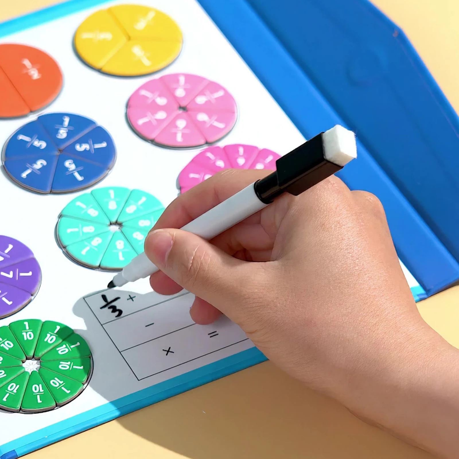 Libro dimostrativo per l'apprendimento delle frazioni magnetiche per bambini Libro di frazioni giocattolo matematico Sussidi didattici educativi per l'apprendimento dell'aritmetica dei bambini