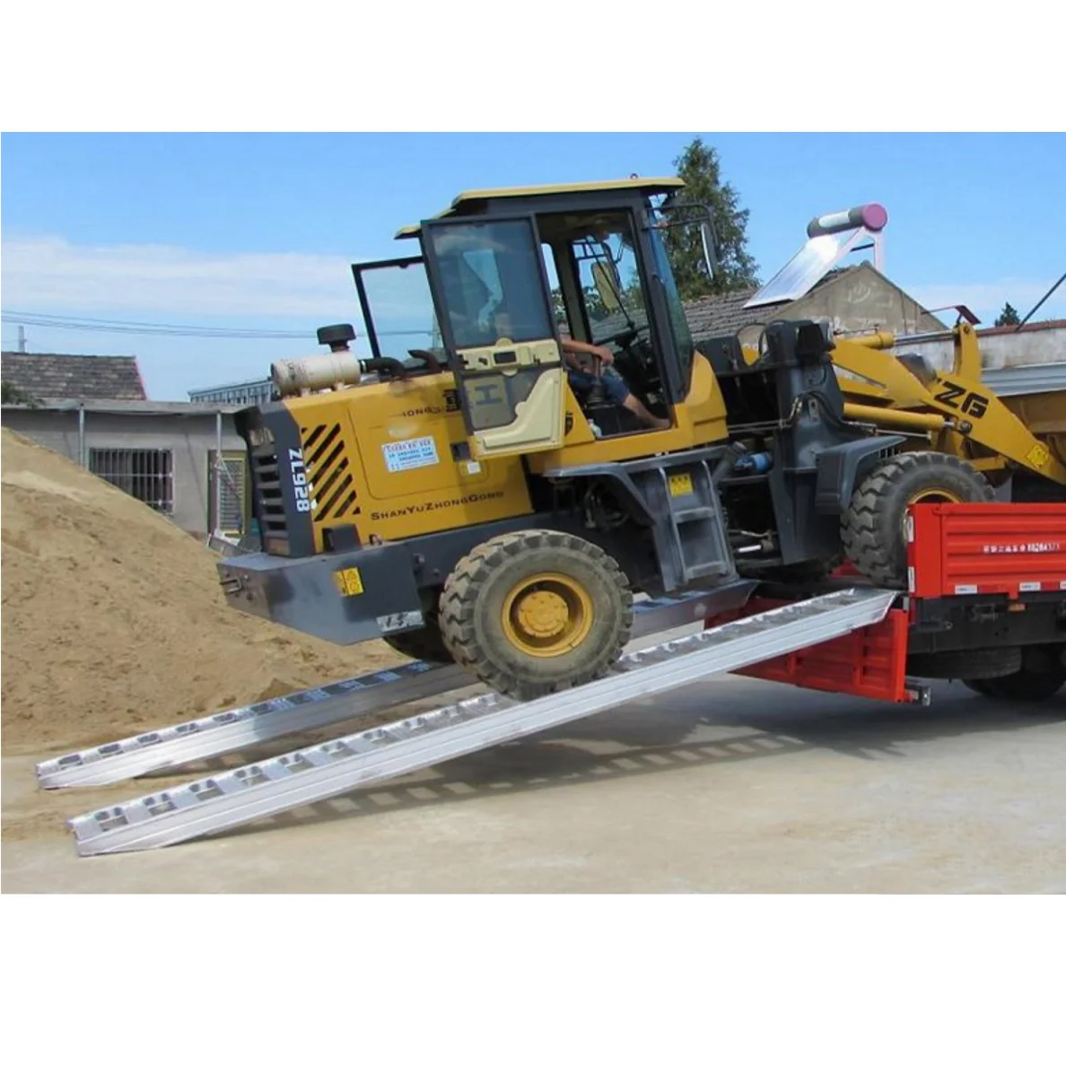 

Simplywalk L2.5m 2.5m*44cm 10t Durable Industrial Warehouse Tractor Heavy Duty Ramp Distributor Support ISO 13485 Factory