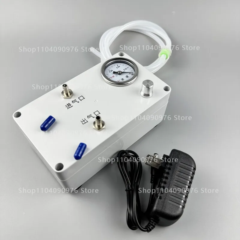 pompe-a-vide-electrique-avec-manometre-–-utilisation-en-laboratoire-pour-l'extraction-de-liquides-l'echantillonnage-des-gaz-la-demousse-la-pression-negative-positive