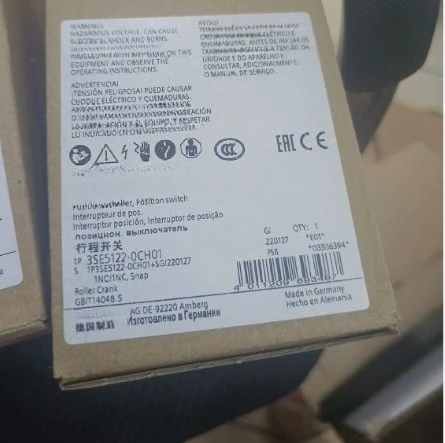 

Brand New Original 3SE5122-0CH01 switch in box Fast delivery