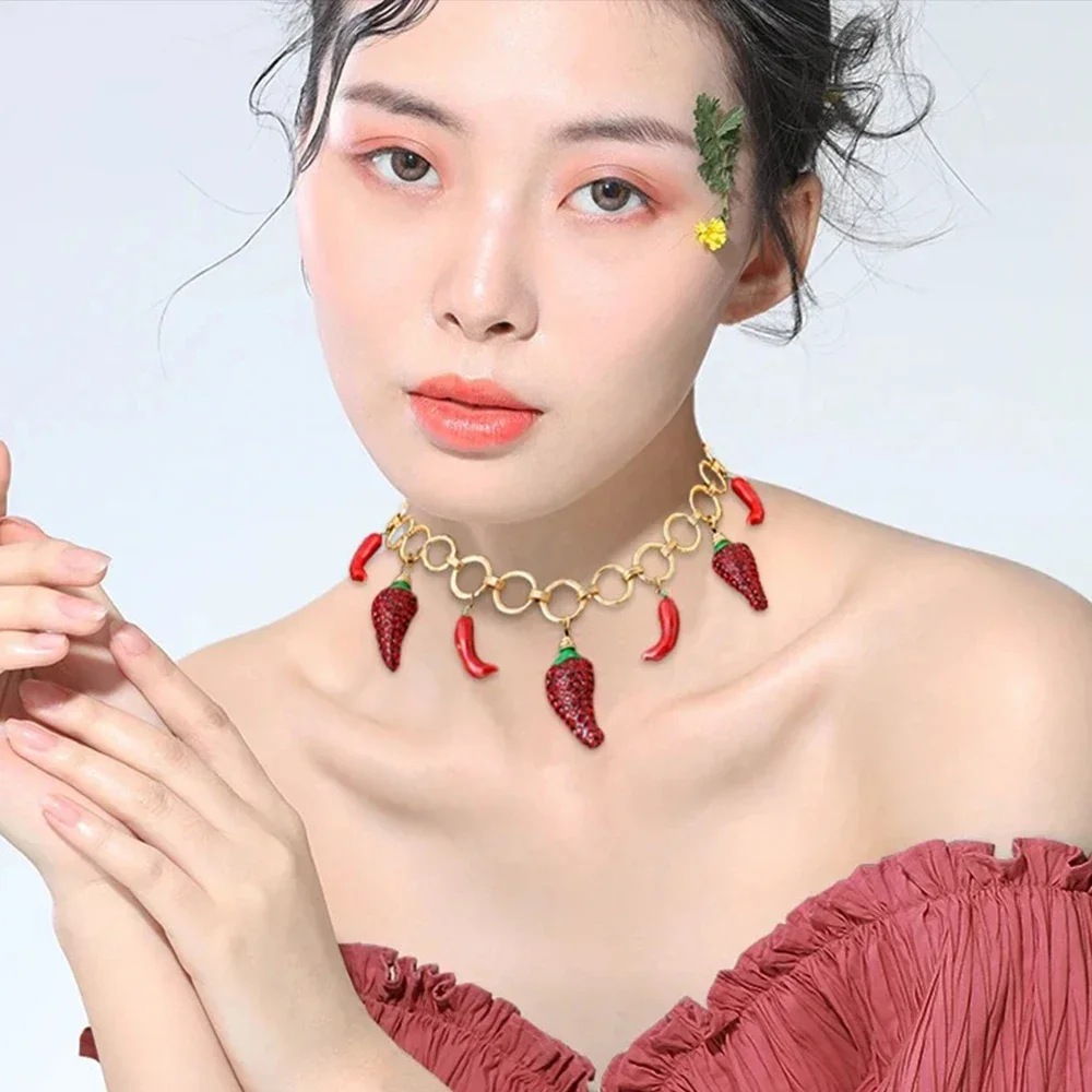 

Fashion Red Chili Necklace Women Bohemian Accessories Choker Unique Design Birthday Gift Party Beautiful Jewelry
