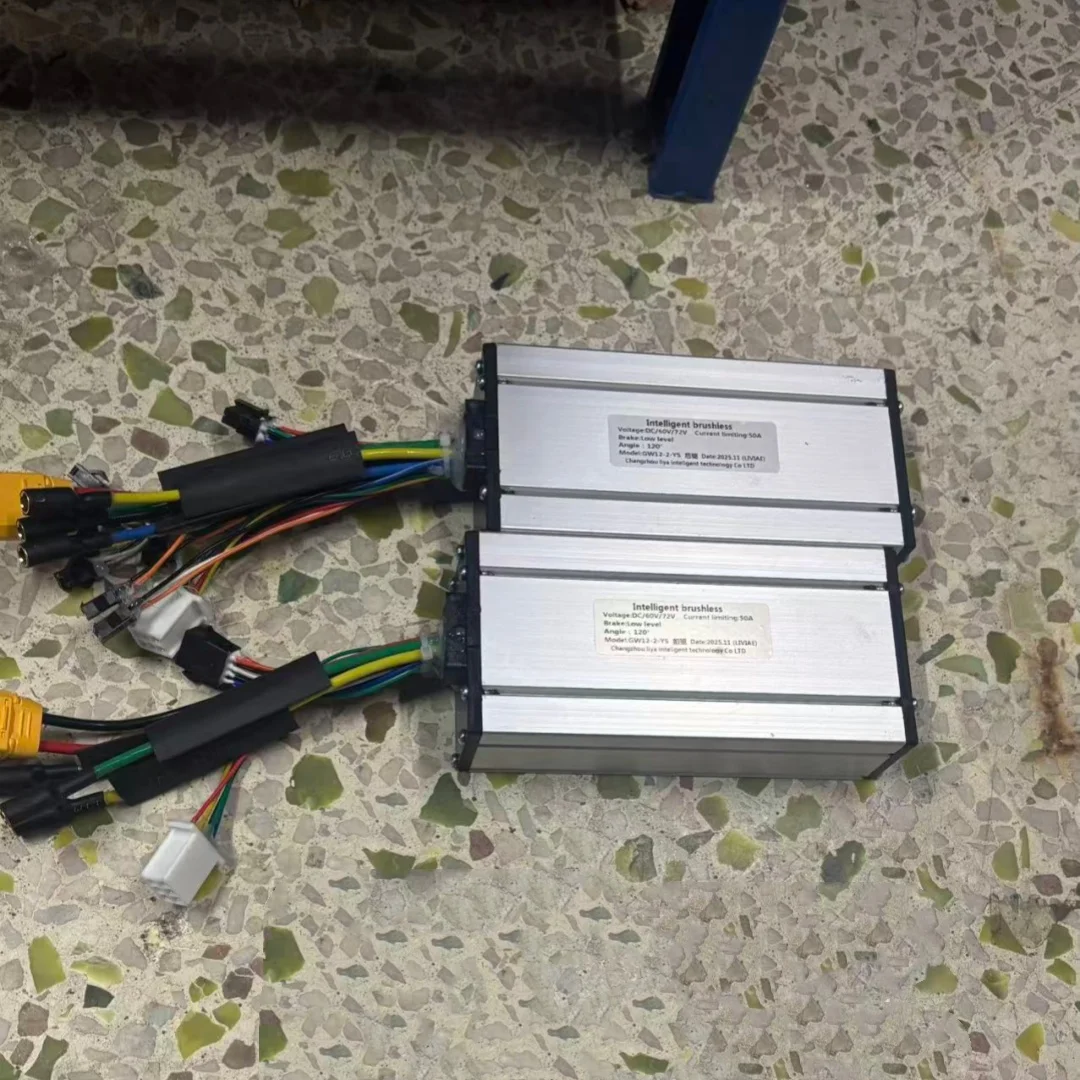 

Electric Scooter Parts LIVIAE NFC Card Unlock 60V 72V 45A Controller Kit with Smart Display Half Twist Throttle for M5 R8 R7 G14