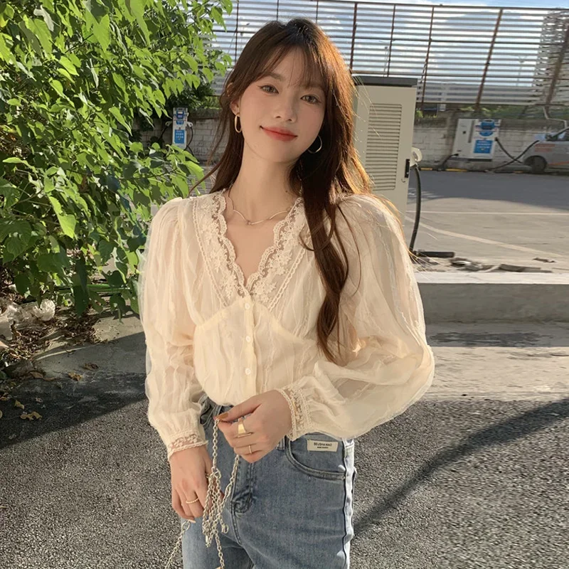 

Women's Gentle Versatile Chiffon Shirt Blusa Women Clothes 2023 Autumn New Korean Mesh Top Temperament V-neck Lace Shirt