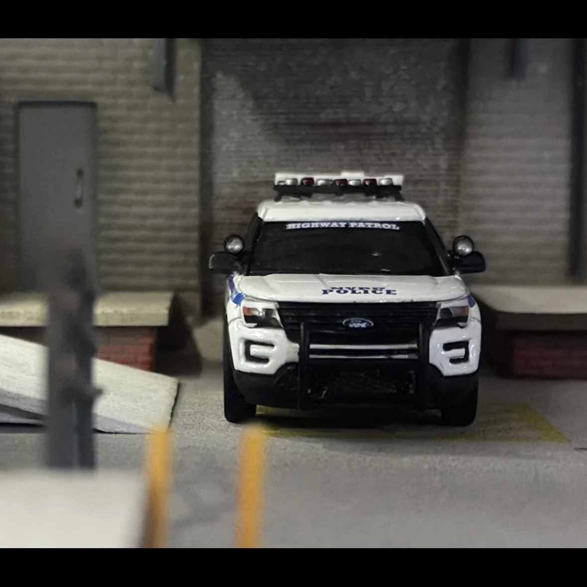 1:64 2020 Ford Police INTERCEPTOR UTILITY NYPD модель автомобиля из сплава, Коллекционная игрушка, подарок, сувенир, украшение для дисплея