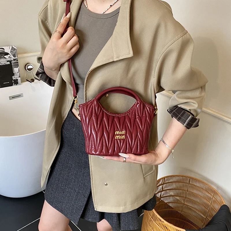 

​ ​ 2025 Новая уникальная сумка с верхней ручкой, эксклюзивная женская сумка через плечо и через плечо, шикарная трансформируемая сумка «день-ночь»