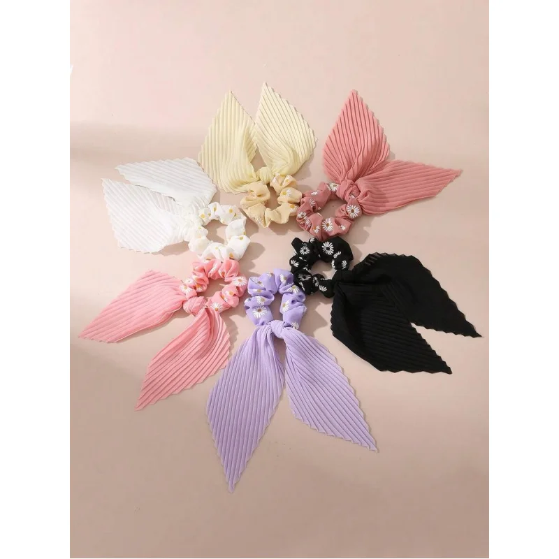 6pcs/Set Girls‘ Daisy Flower Scrunchies Set – Sweet Hair Accessory for Everyday Wear.