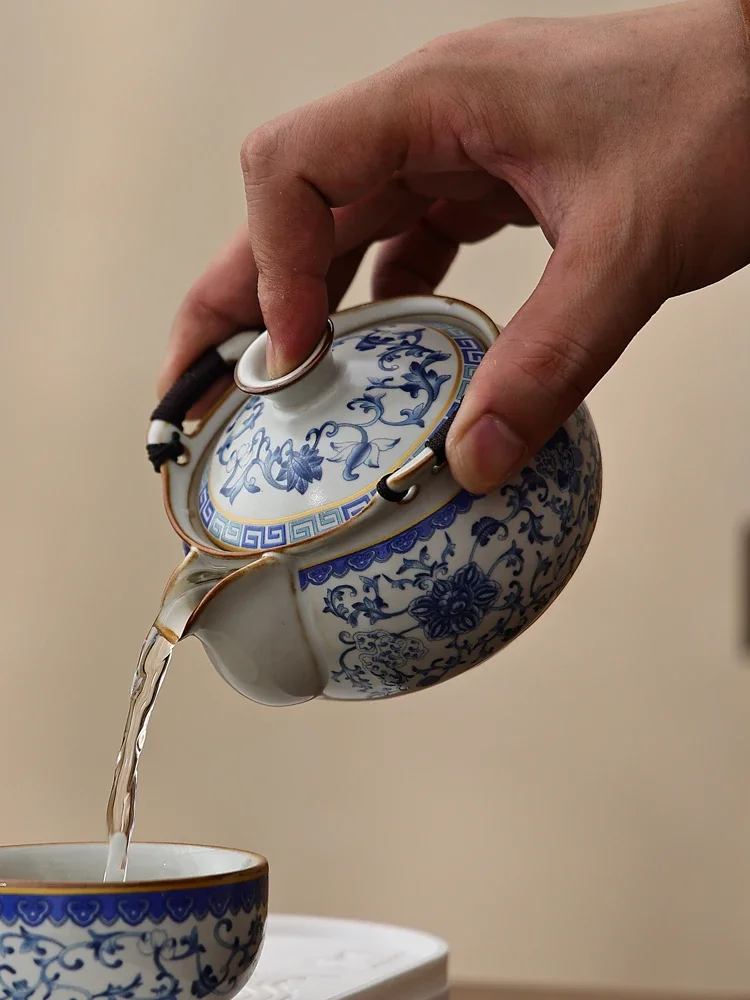 

High-End Ceramic Blue And White Enamel Tea Set Handheld Teapot Single Home Use Tea Brewing Bowl with Lid Lotus Branch Pattern
