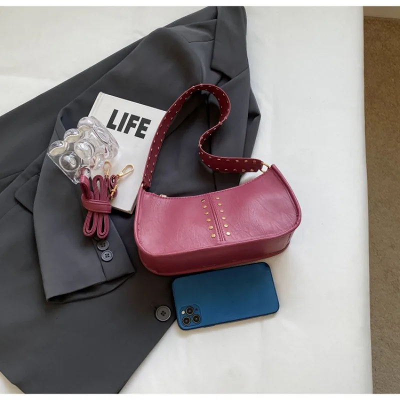 Women Bag New Euro-America Style Vintage Fashion Rivet PU Leather Shoulder Bag Neat Sewing Thread Cool Street Fashion All-match