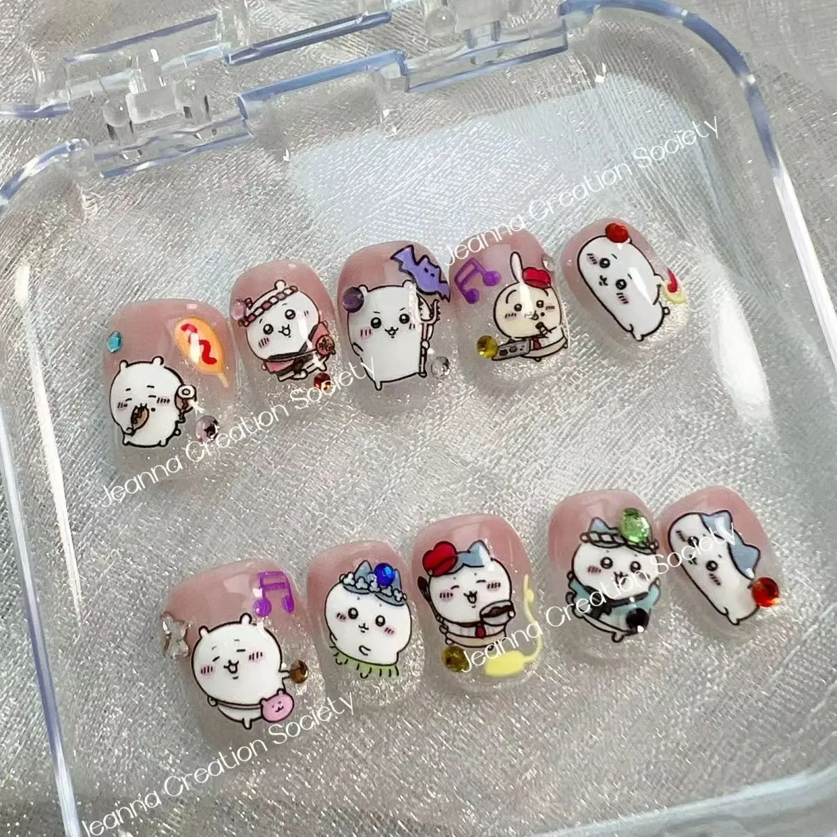 Chiikawa Super Cute ハチワレ Hachiware うさぎ USAGI ちいかわ Small Short Nails Kawaii Fine Glitter White Manicure Wearing Nails