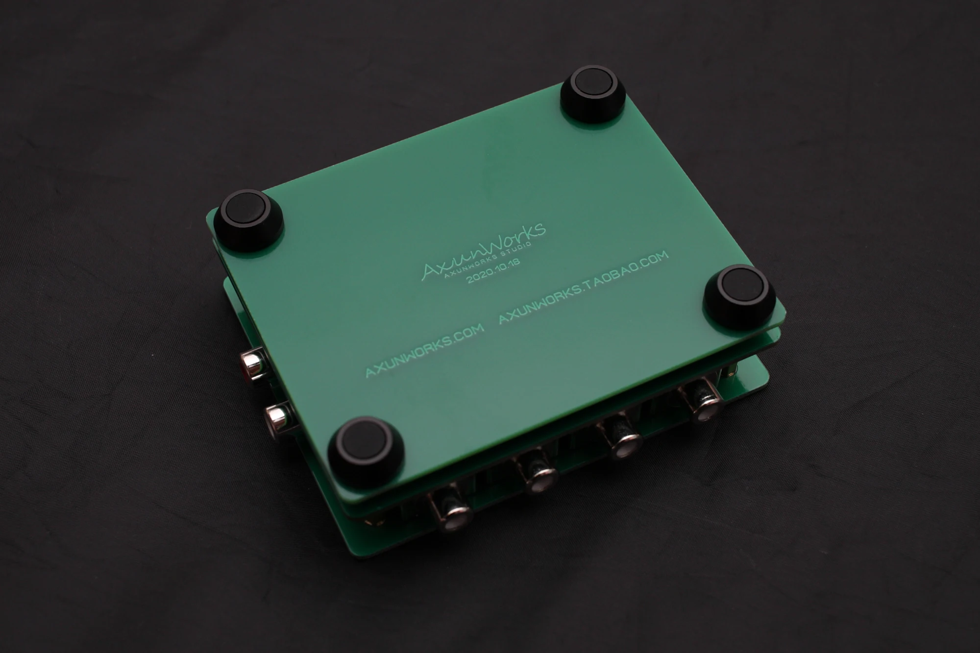 Japanese/European RGB-SCART Female, To RGBS-RCA Male, with RGB Output Cable and Adapter