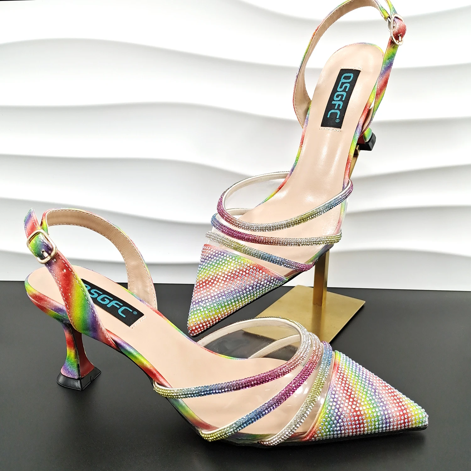 Nieuwe Nigeria Kleurrijke Sprankelende Alle Diamanten Decoratieve Hoge Hakken Regenboog Dames Sandalen Feest Bruiloft