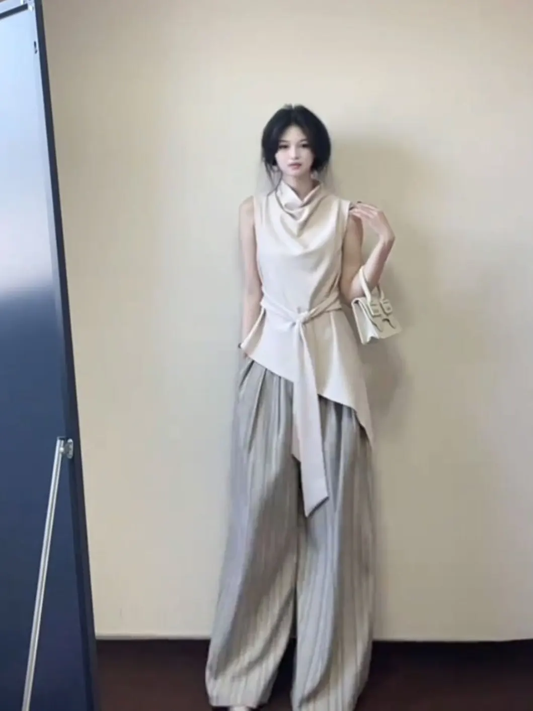 

Elegant Waist-Cinching Belted Sleeveless Women's Top Bottoms Set High Waist Long Pants Summer Fashion Outfit T-Shirt Casual Wear