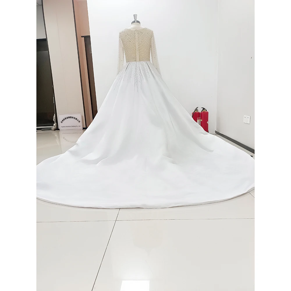 Luxury Pearls Satin Wedding Dresses for Bride 2023 Mermaid Beads Long Sleeves V Neck Puffy Skirt Saudi Arabia Bridal Gowns