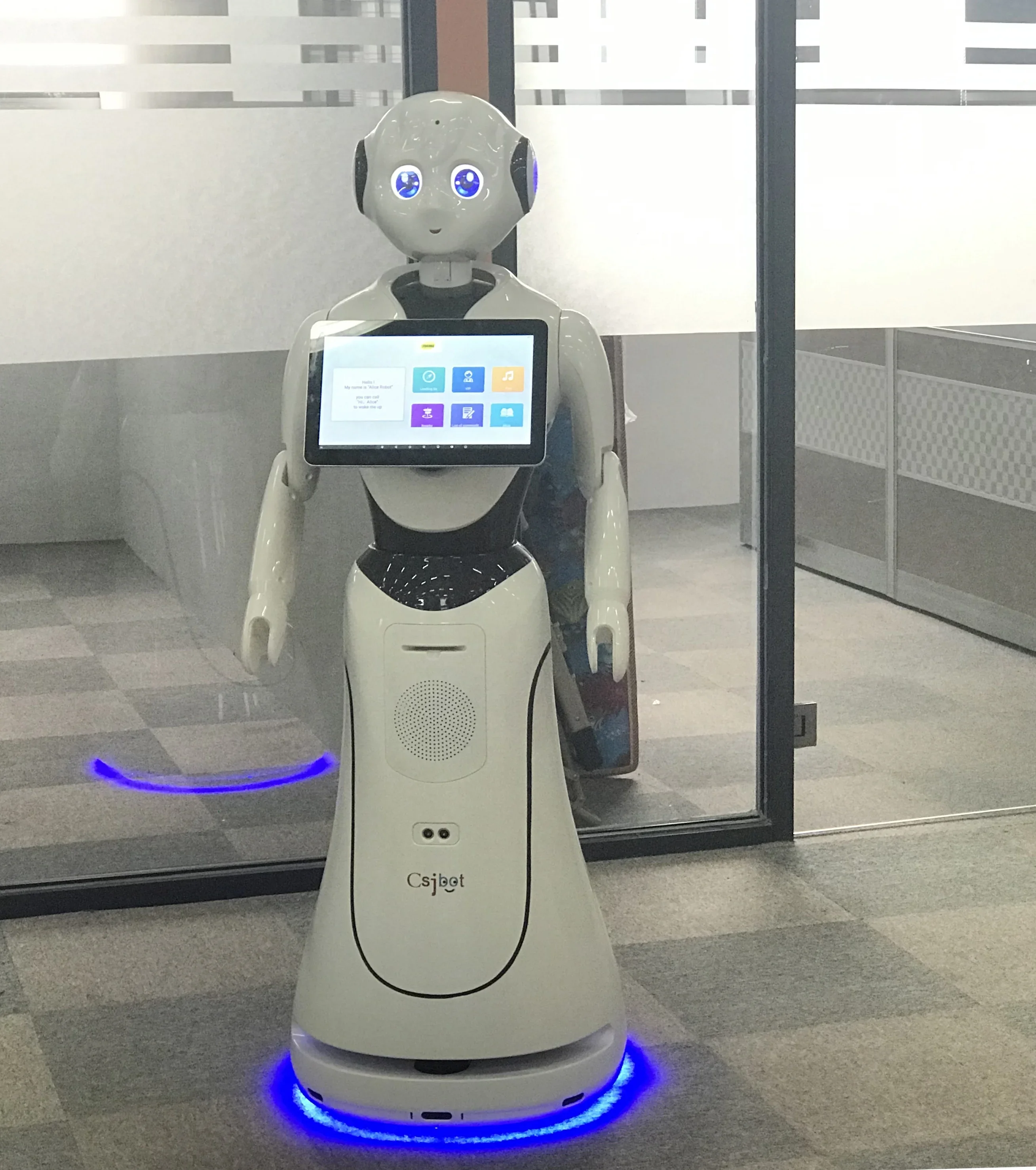 Humanoid AI Smart Guest i robot powitalny na lotnisko