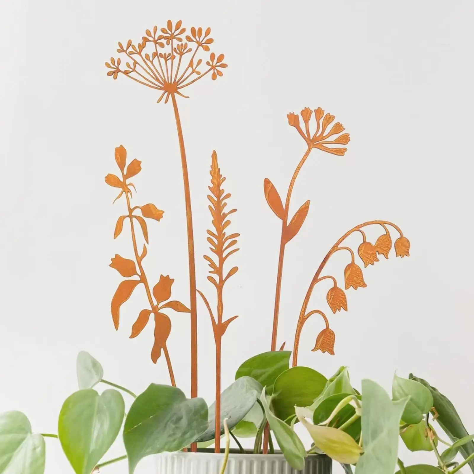 

5 декоративных садовых колышков для украшения дорожек, патио и заднего двора