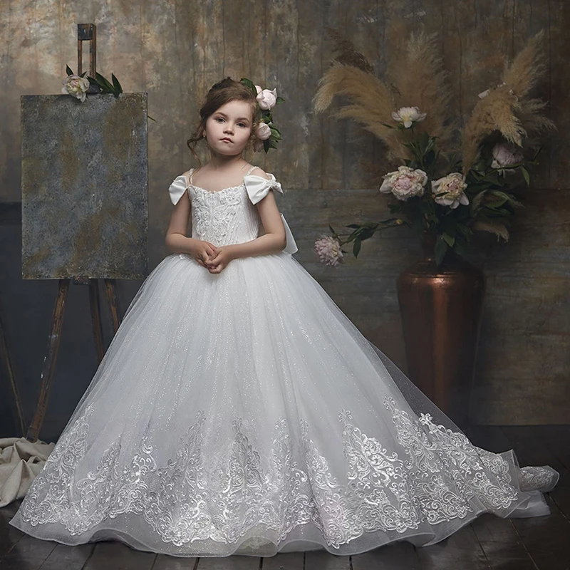 Flower Girl Dress for Wedding Bow Spaghetti Straps Lace Appliqued Sweep Train Girls Birthday Party Dress Princess Pageant Gowns
